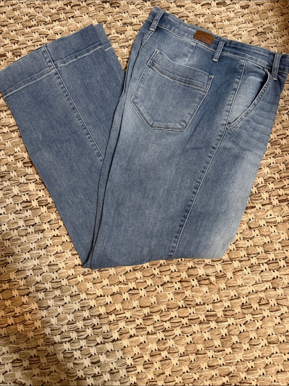 Judy Blue Light Blue Bootcut Stretch Jeans